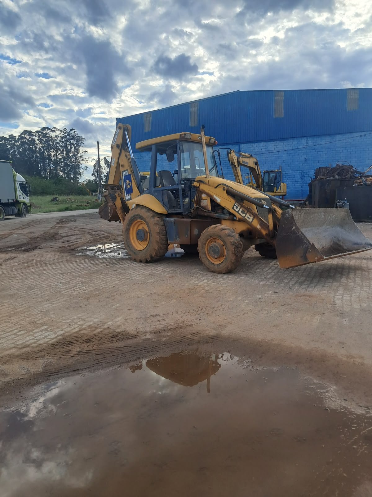 Retroescavadeira JCB